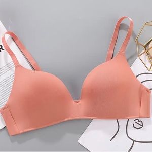 🌿 Wireless Push Up Bra